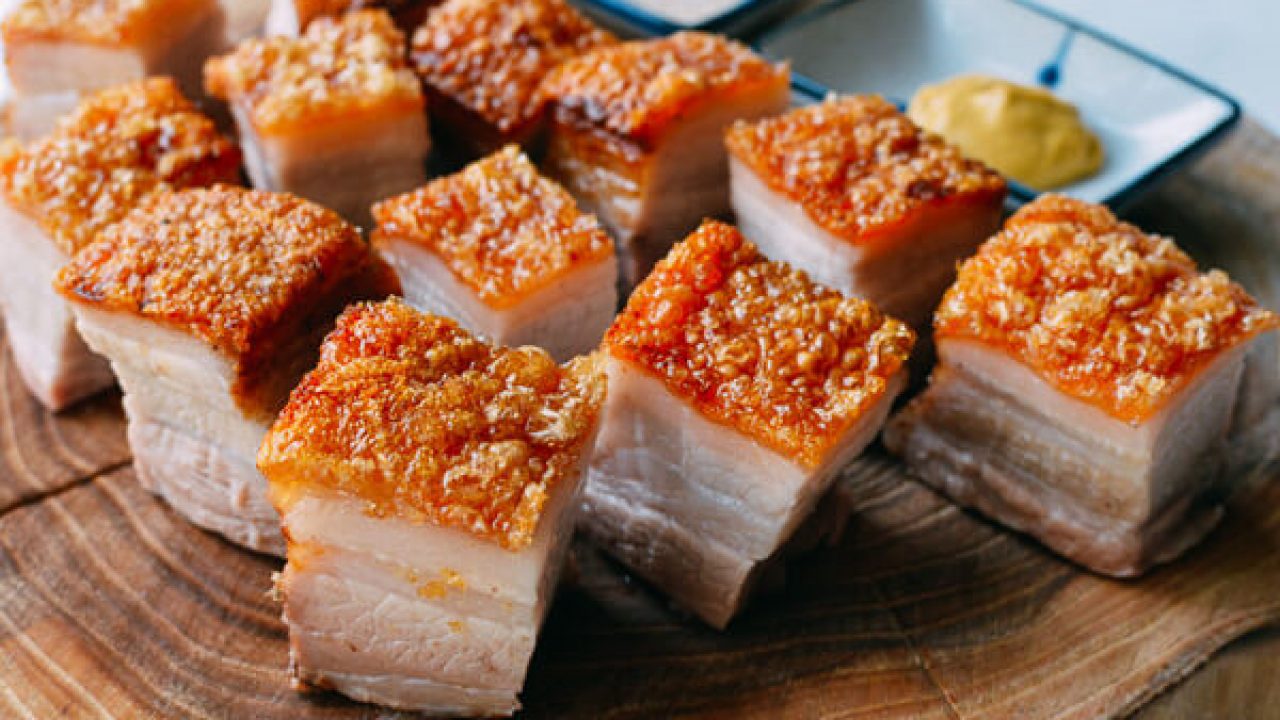 Làm món heo quay giòn bì bằng nồi chiên không dầu