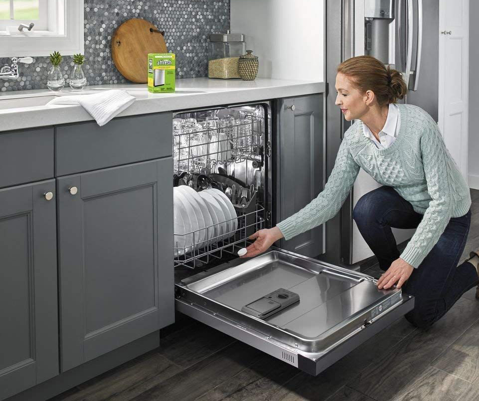 Hướng dẫn vệ sinh các bộ phận trong máy rửa bát