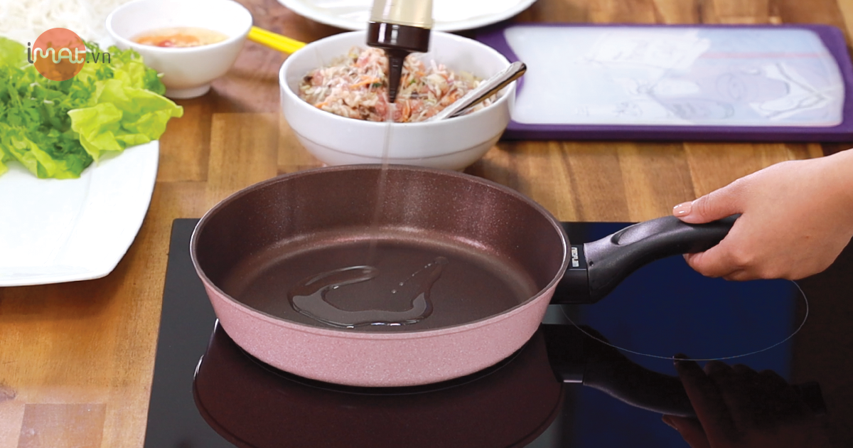 Mẹo hạn chế cháy khét cho nồi, chảo inox khi nấu nướng