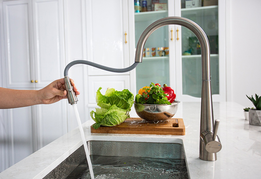 Ưu và nhược điểm của vòi rửa bát dây rút