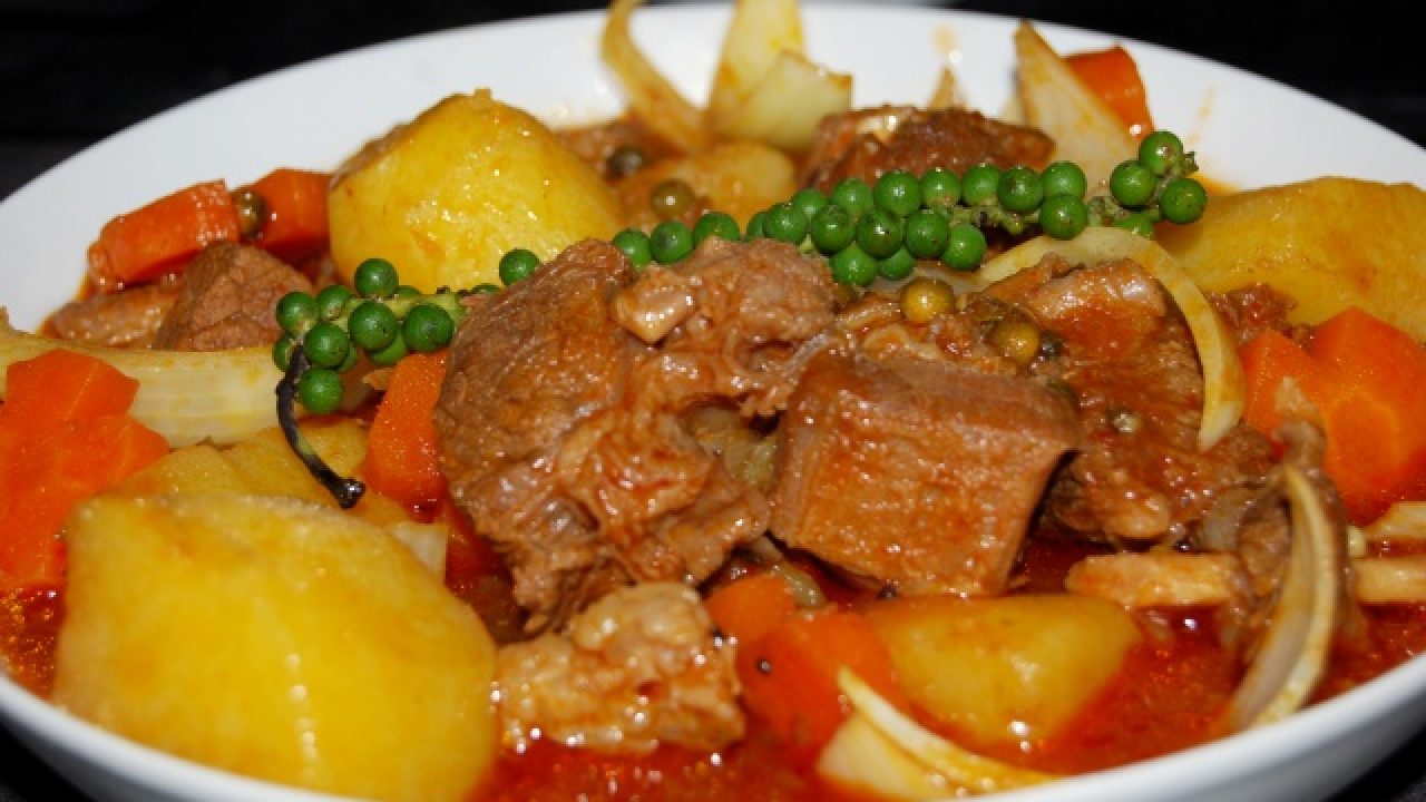 Làm món bò sốt pate tiêu xanh ngon mê mẩn