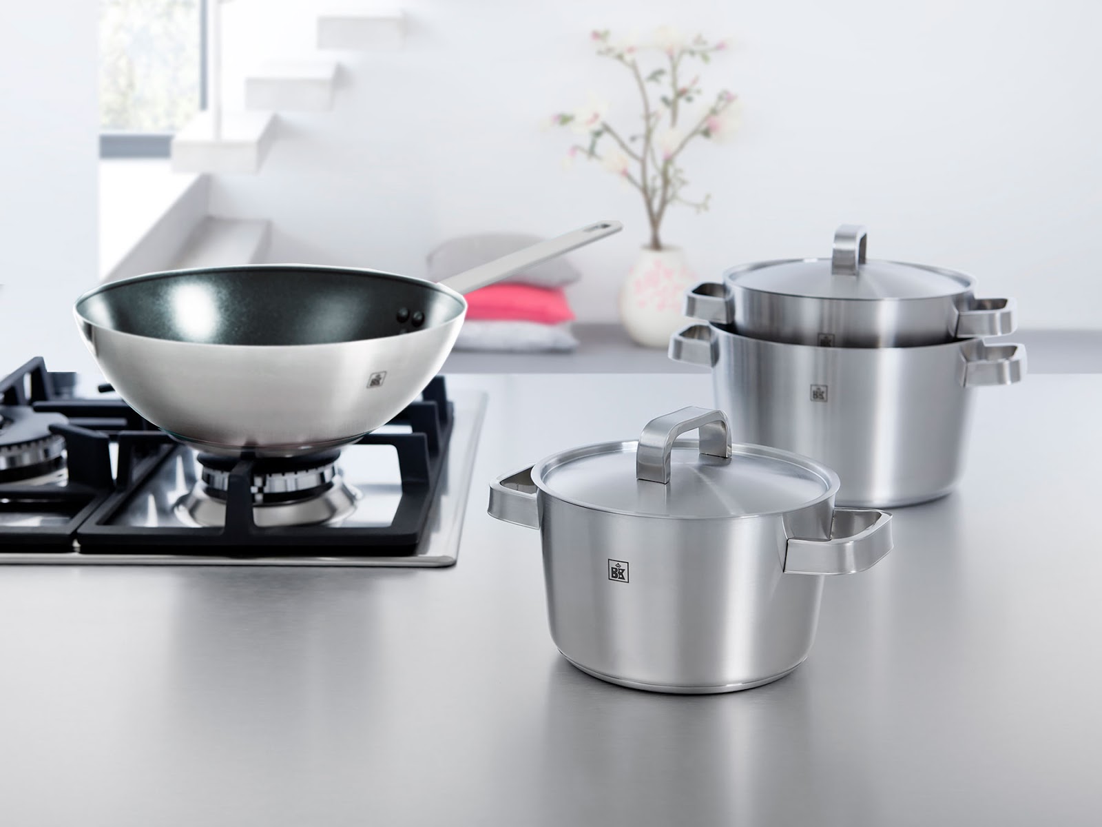 Kinh nghiệm chọn nồi nấu chất lượng cho gia đình giúp việc nấu nướng nhanh chóng hơn