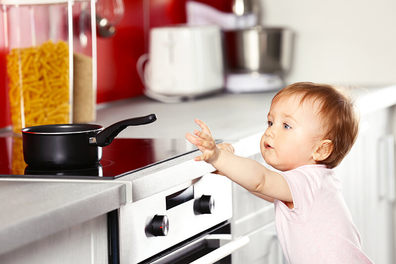 Tìm hiểu về tính năng khóa an toàn trên bếp từ