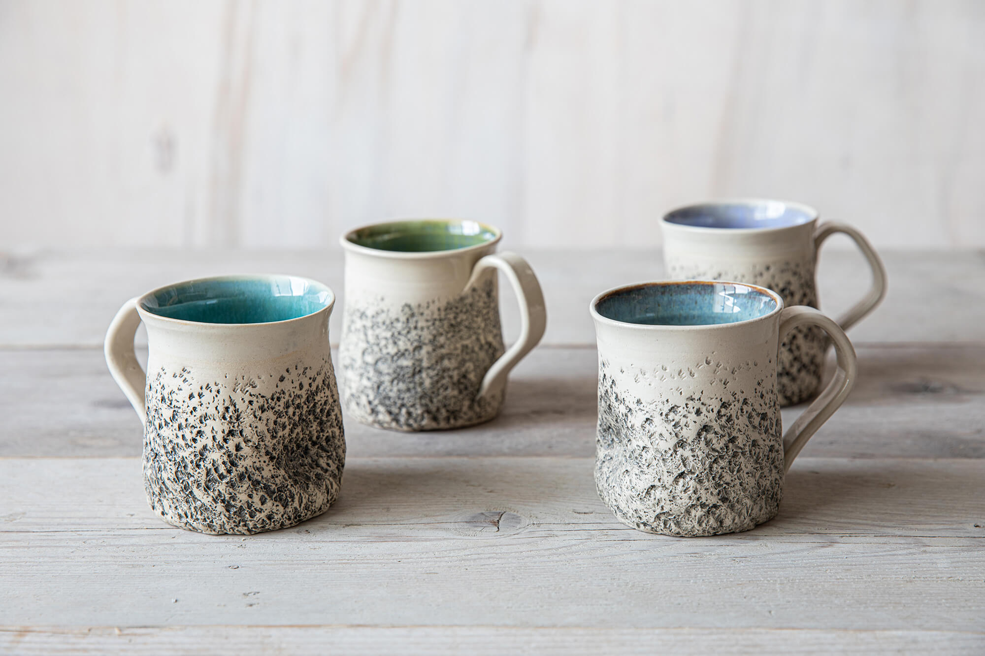 Mẹo loại bỏ vết ố của trà, café trên ly sứ