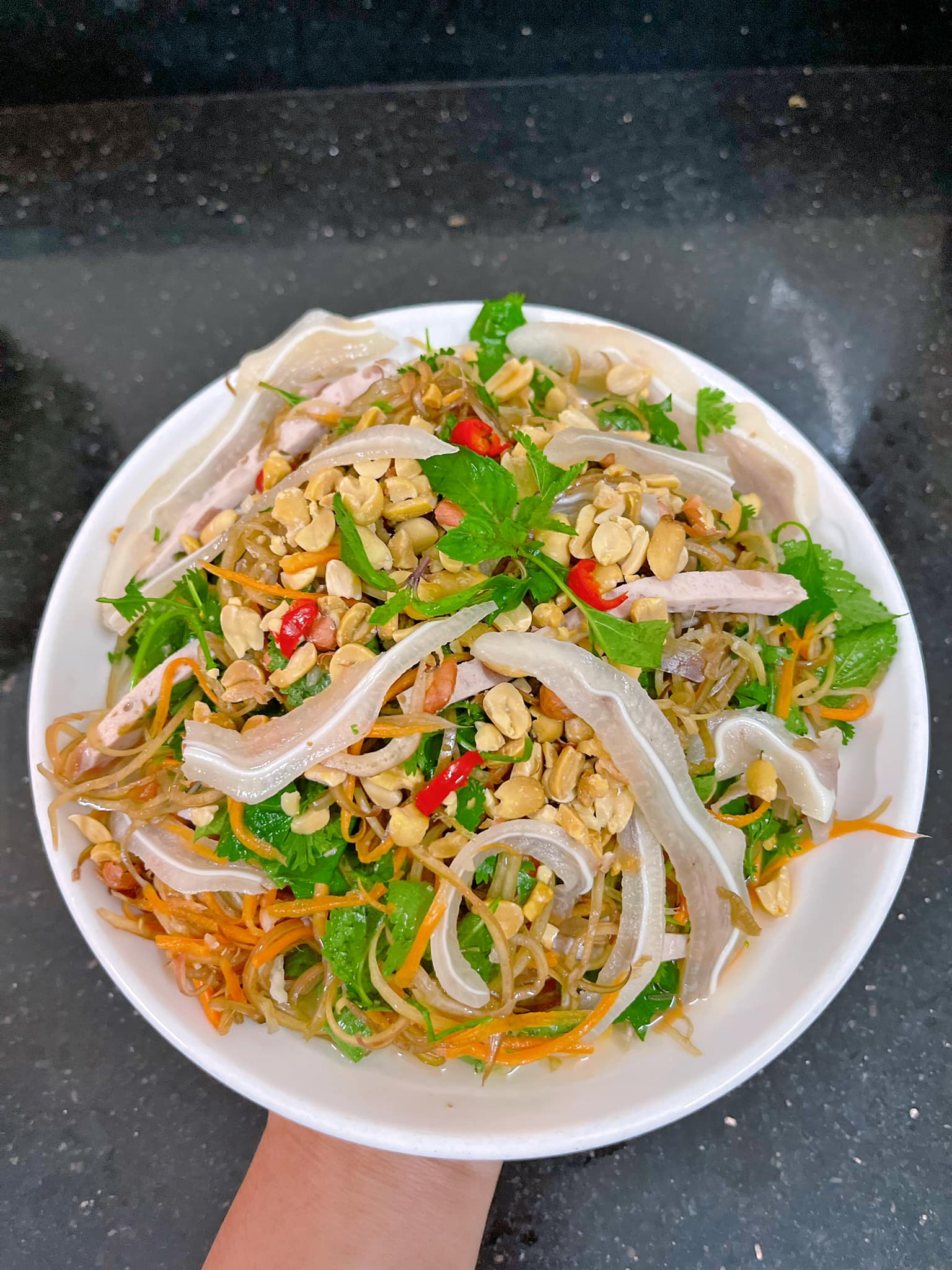 Giải nhiệt ngày hè với cách làm nộm hoa chuối giòn ngon, thanh mát