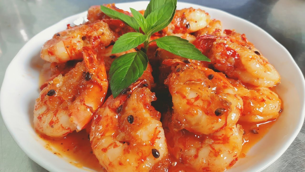 Học cách làm tôm sốt chanh dây đổi vị cơm nhà