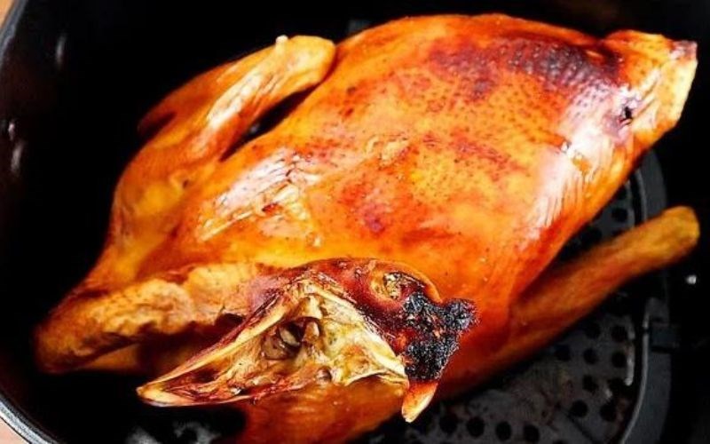 Thời gian và nhiệt độ nướng gà bằng nồi chiên không dầu chuẩn ngon