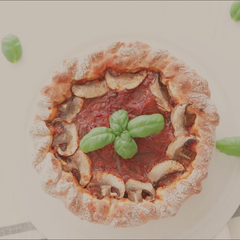 Cách làm pizza Chicago ngập tràn phomai béo ngậy, đơn giản tại nhà