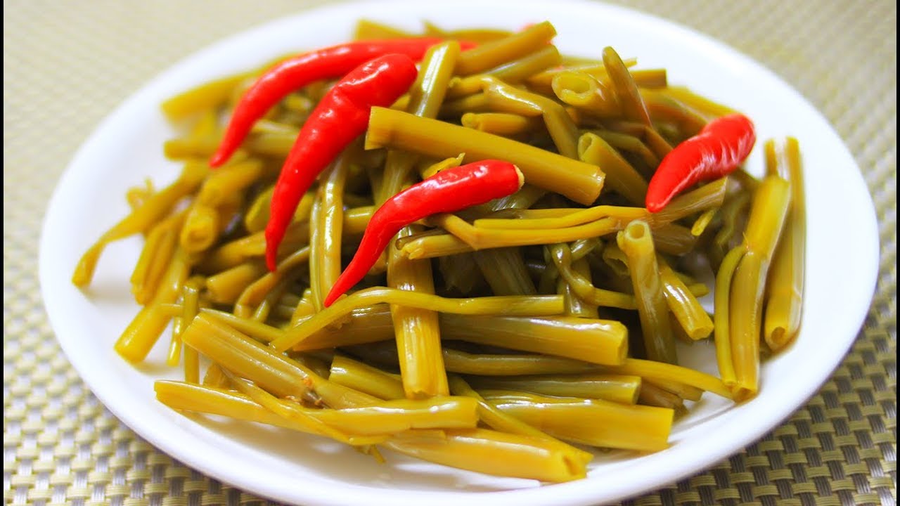 Cách làm rau muống muối chua giải ngán