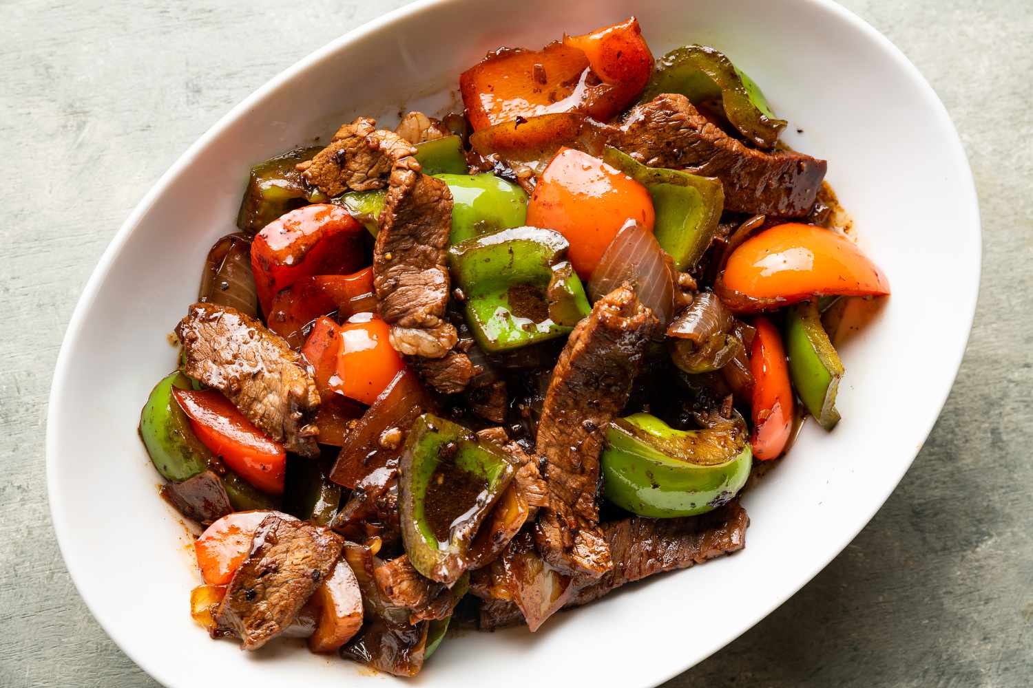 Cách làm bò sốt tiêu đen ngon chuẩn nhà hàng
