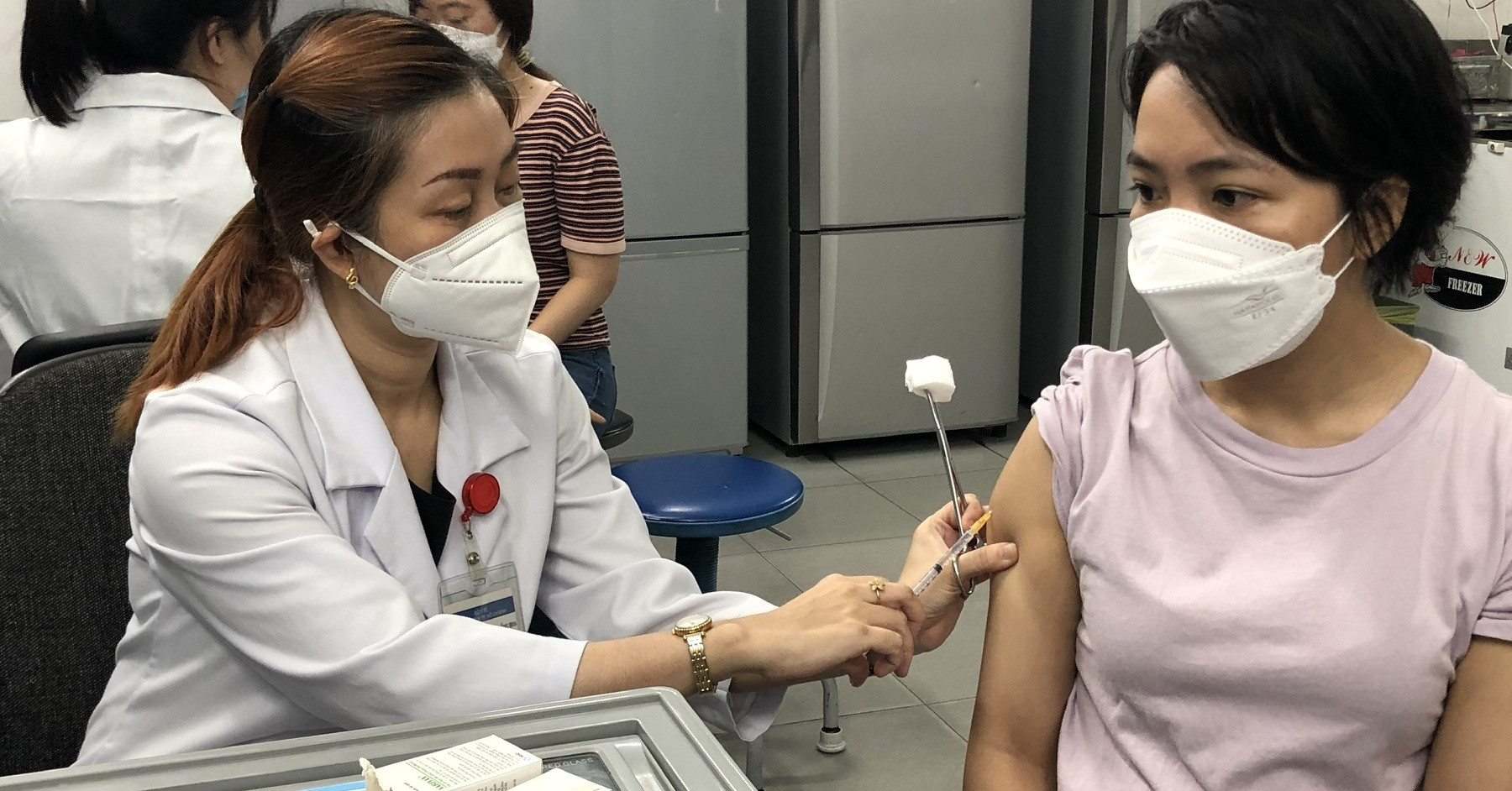 Người lớn có cần tiêm vắc xin bạch hầu không?