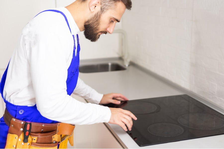 Mách bạn cách sửa bếp từ nóng yếu đơn giản tại nhà