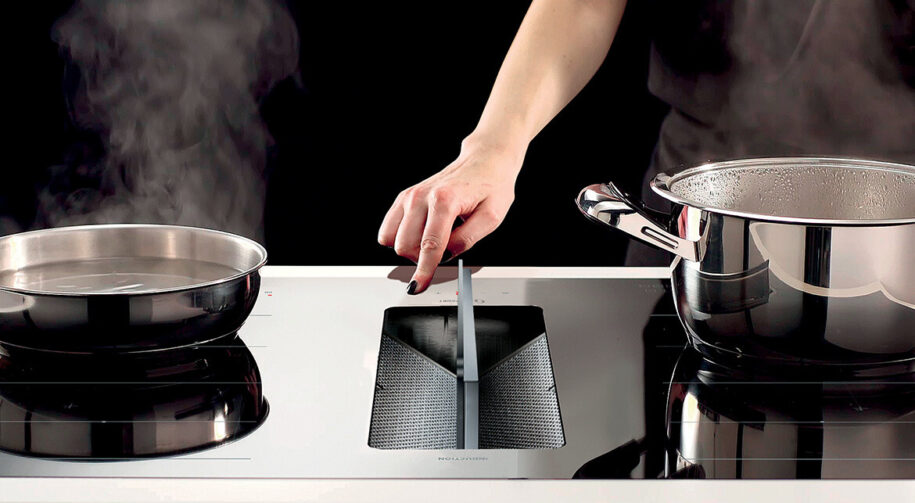 Có nên mua bếp từ tích hợp hút mùi không?