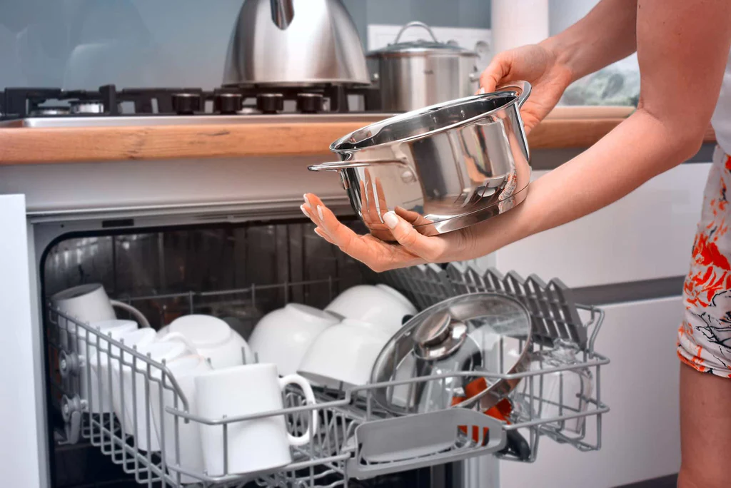 Máy rửa bát có rửa được nồi chảo không?