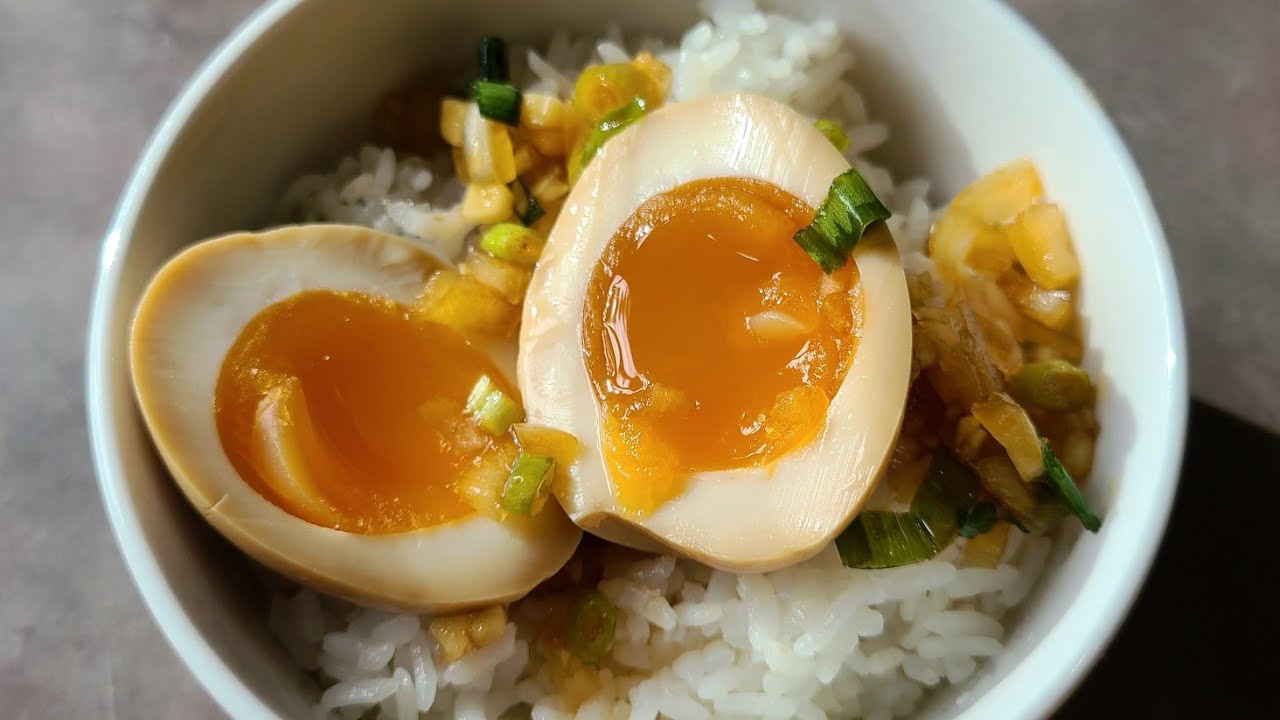 Cách làm trứng lòng đào ngâm tương siêu đơn giản