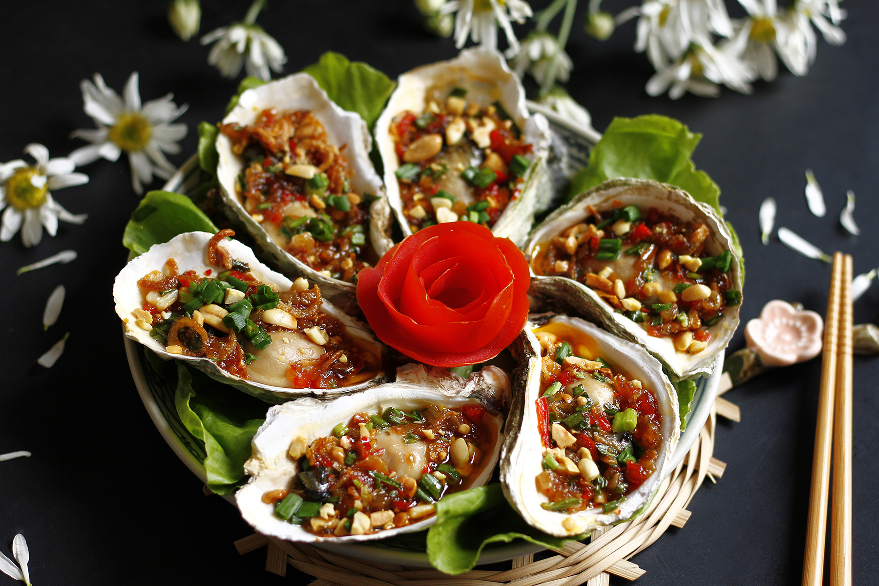 Cách làm hàu nướng mỡ hành bằng lò vi sóng siêu nhanh