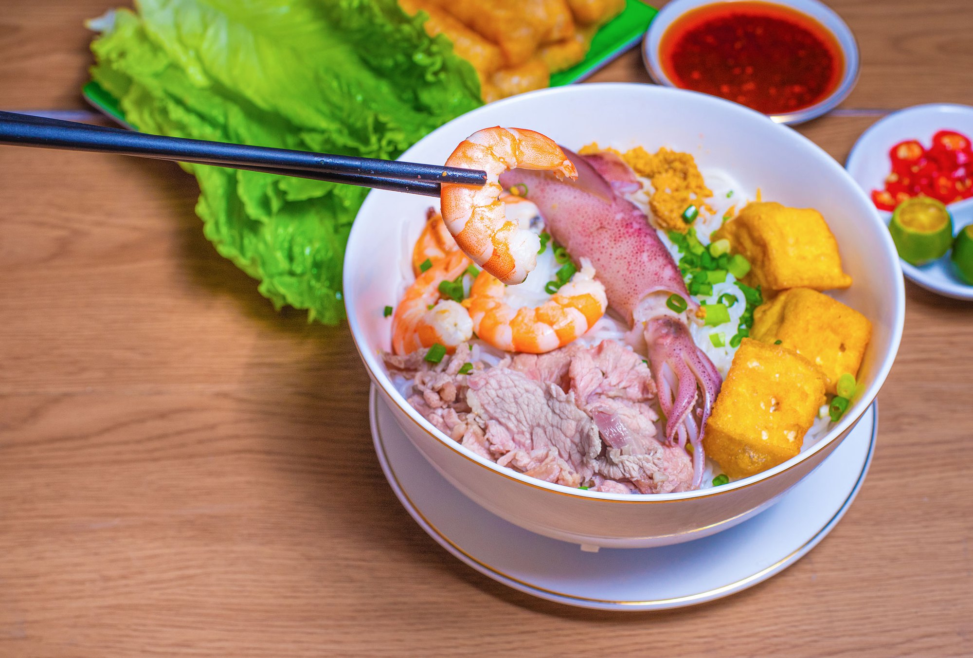 Cách nấu bún Thái hải sản siêu nhanh