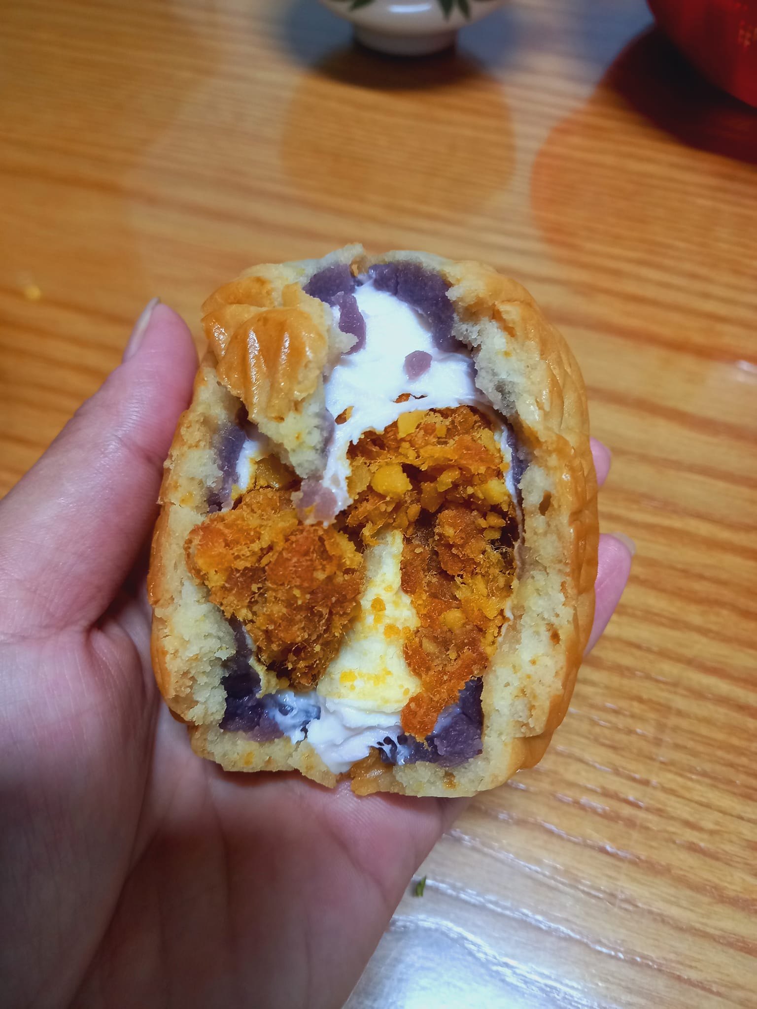 Cách làm bánh trung thu mochi nhân khoai môn trứng muối chà bông siêu hot