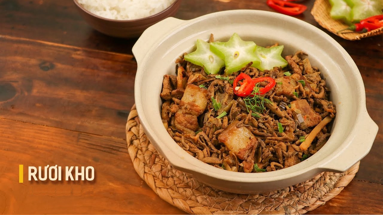 Cách làm rươi kho khế ngon đúng điệu