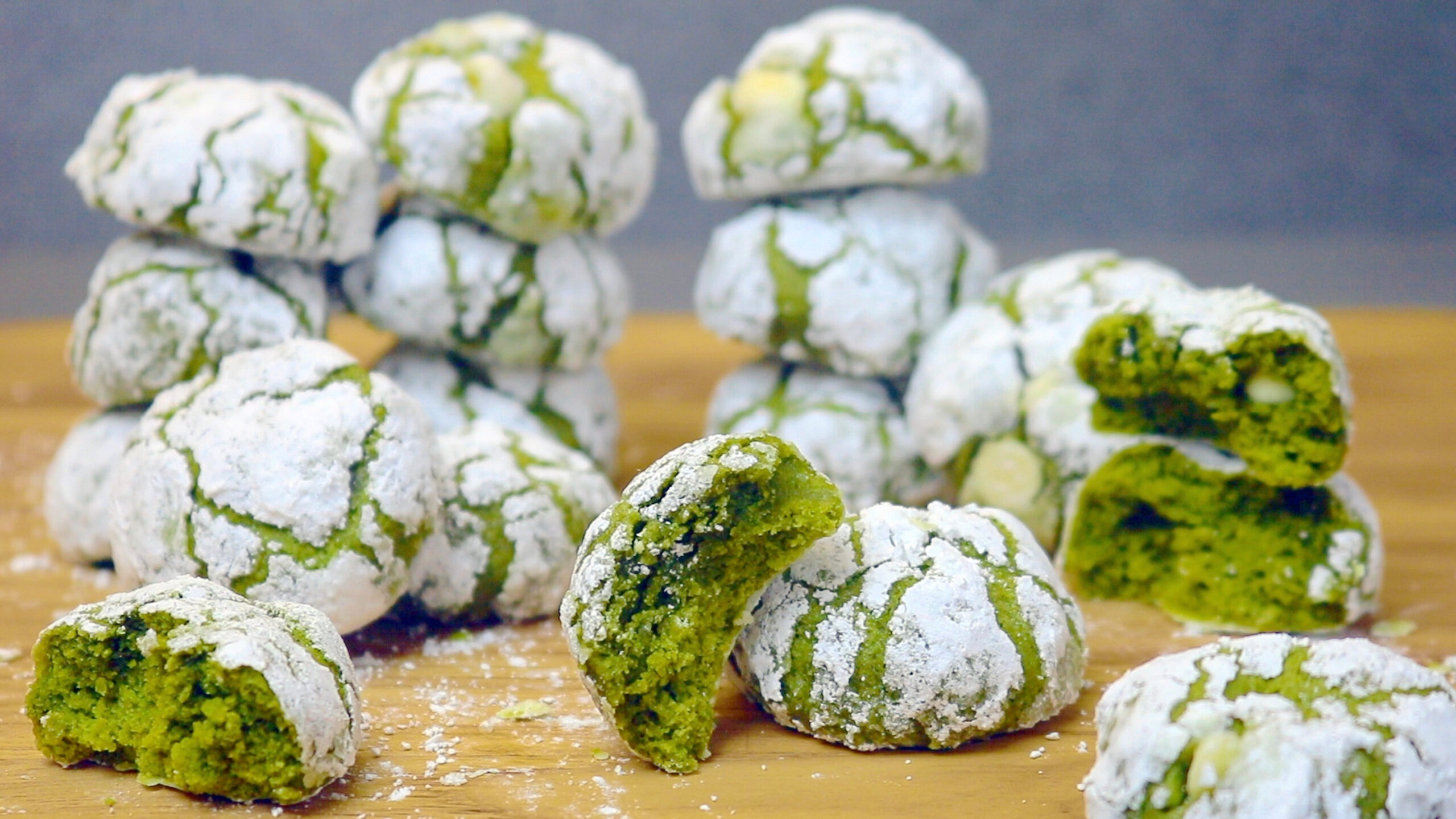 Cách làm bánh crinkle với 3 vị: cacao, trà xanh, red velvet cực đơn giản