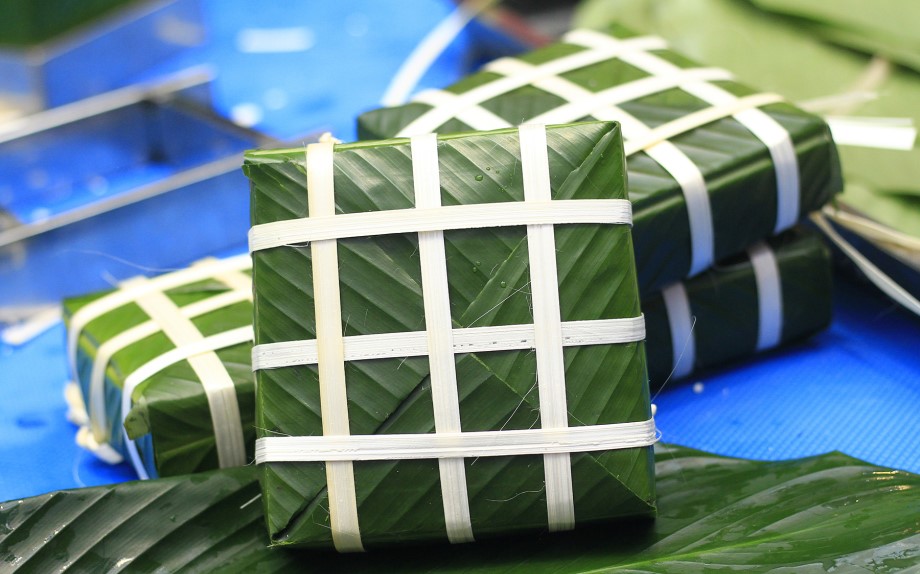 Cách gói bánh chưng bằng khuôn cực dễ