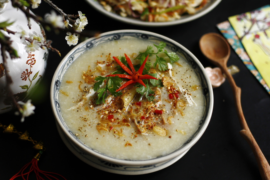Cách nấu cháo bánh chưng – Biến tấu bánh chưng thừa sau Tết