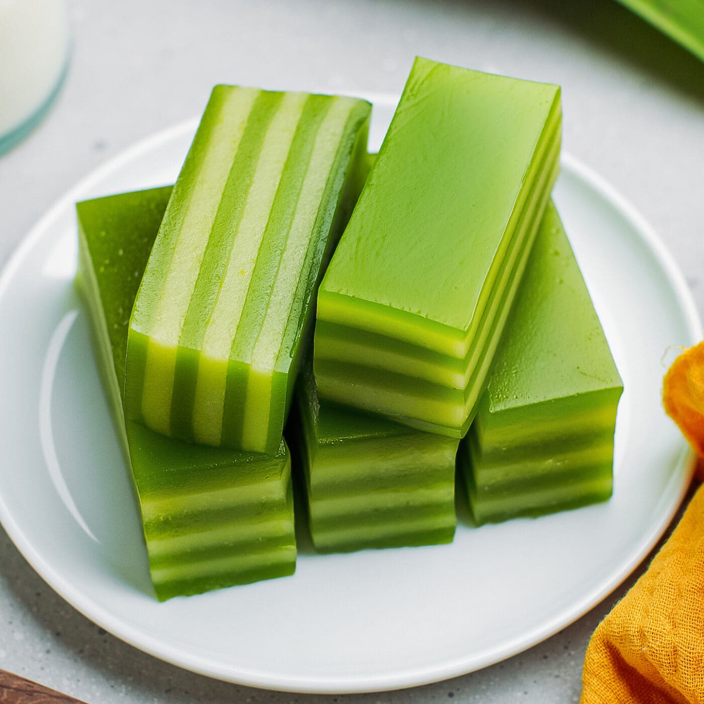 Mách bạn cách làm bánh da lợn đậu xanh để qua đêm vẫn dẻo ngon