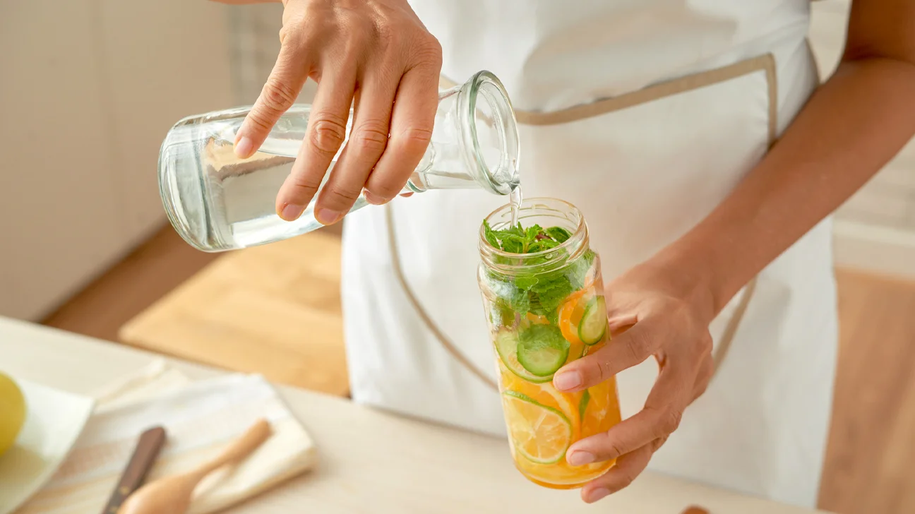 4 cách làm nước detox giảm cân đơn giản, hiệu quả tại nhà