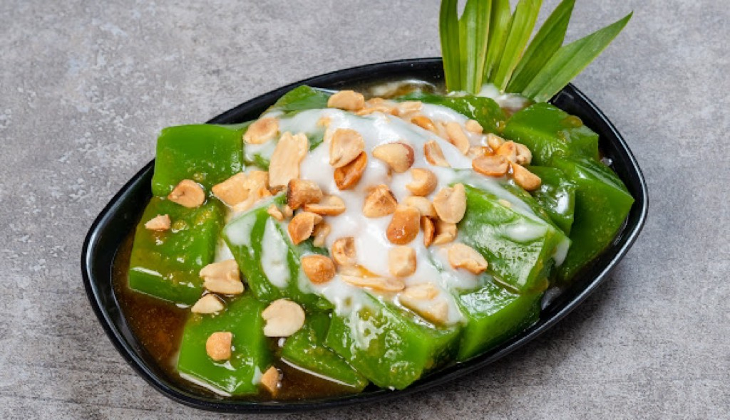 Cách làm bánh đúc gân lá dứa, đậm đà hương vị truyền thống