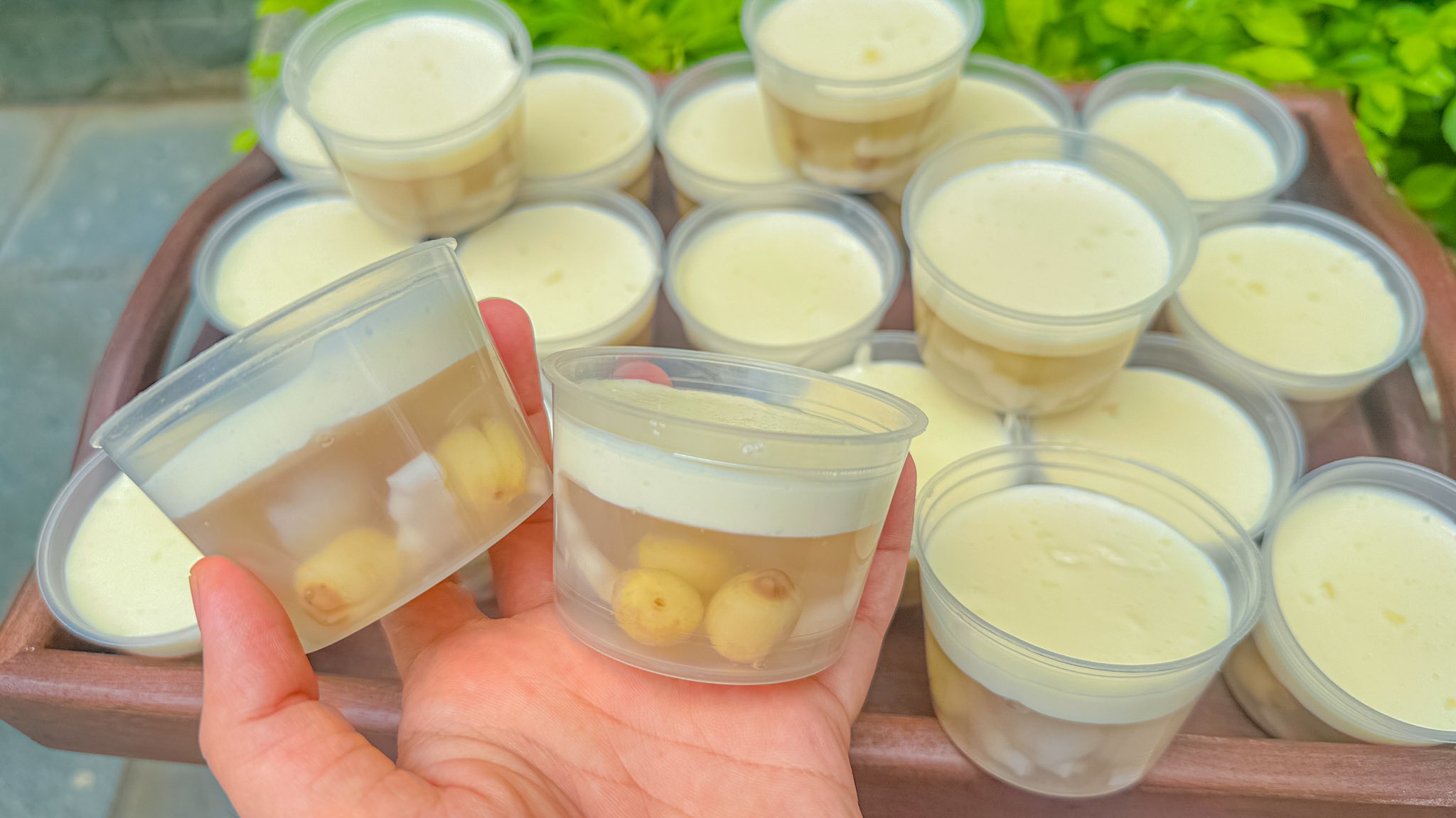 Cách làm thạch dừa sen nhãn kem cheese béo mát, đẹp mắt, cực hot