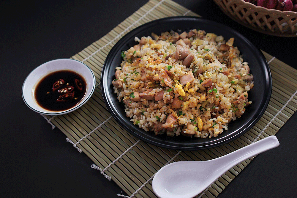 Cách làm cơm chiên cá mặn ngon đậm đà, càng ăn càng ghiền