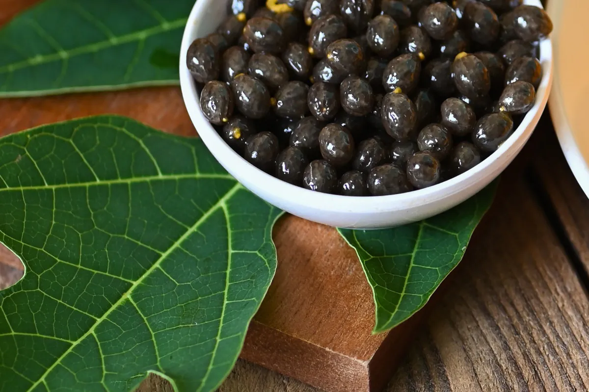 Ăn hạt đu đủ có tác dụng gì? Những lưu ý khi ăn hạt đu đủ