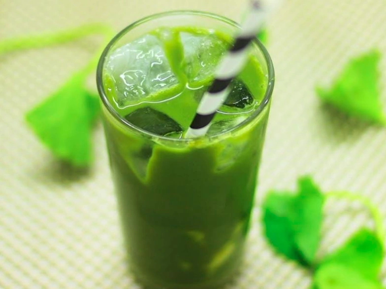 Cách xay rau má xanh thơm, không bị đen