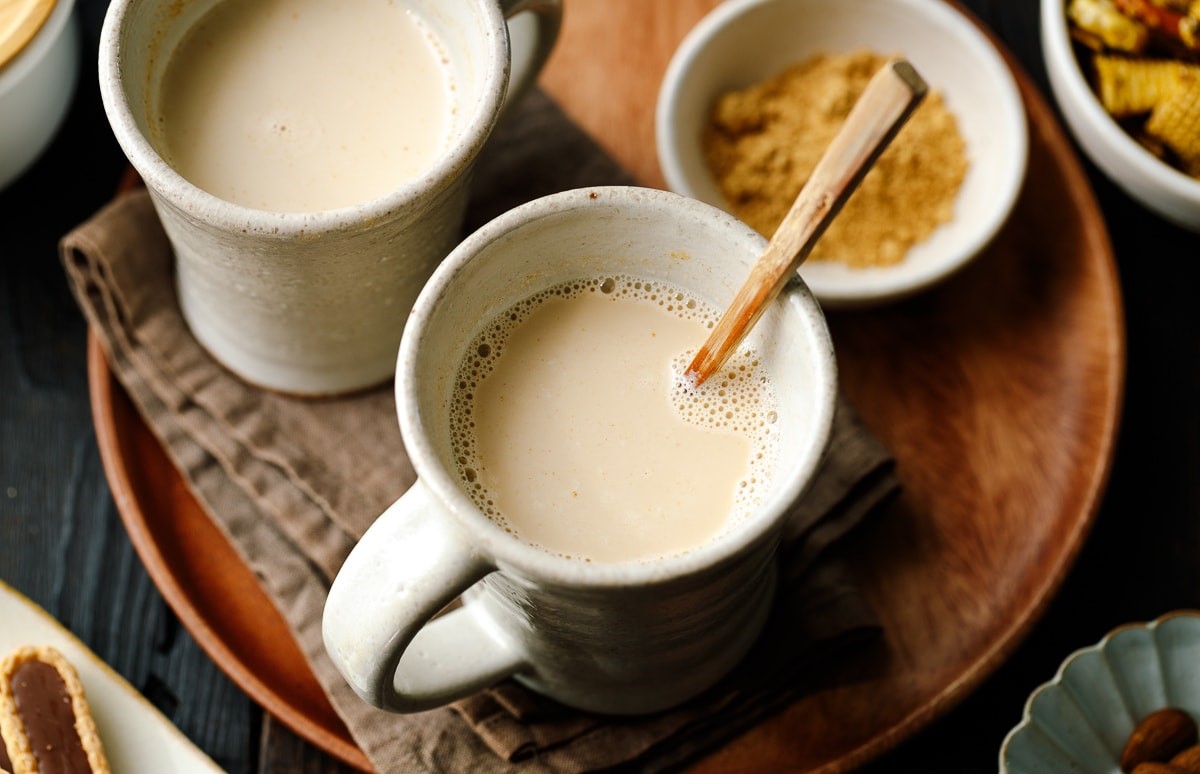 Uống bột đậu nành rang có tác dụng gì? Có tăng vòng 1, tăng cân hay giảm cân không?